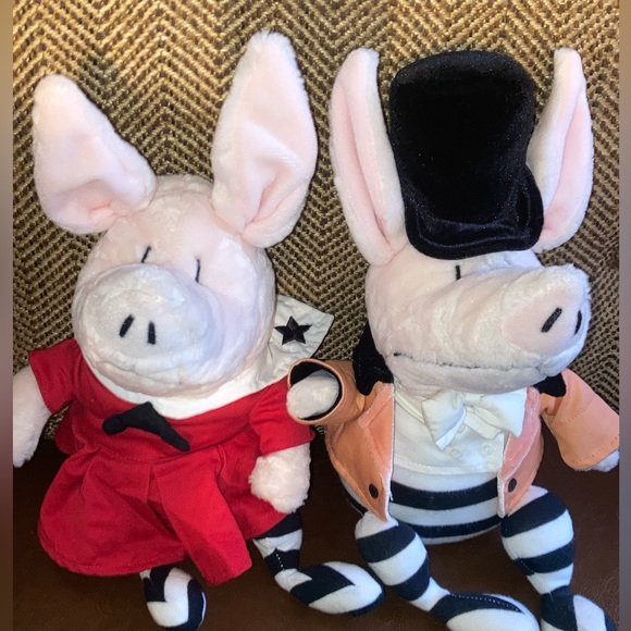 Olivia Pig Opera and Ring Master Plush Toy - Picture 5 of 9
